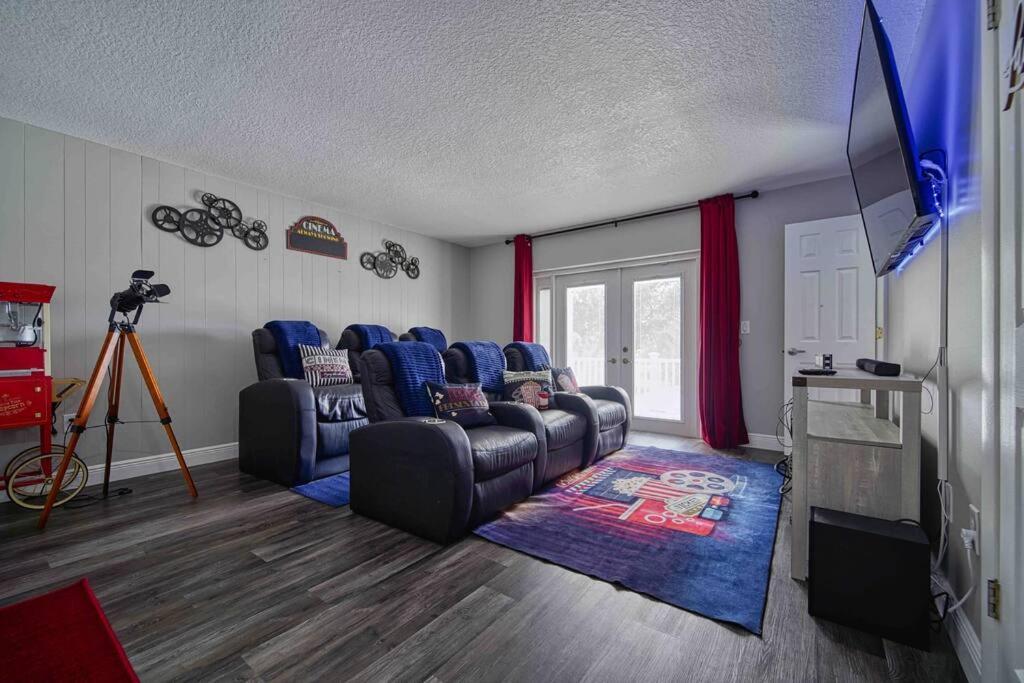 Stylish Lake Home With Huge Pool, Arcade With Ps5,And Theater Just 5 Min From Legoland Winter Haven Buitenkant foto